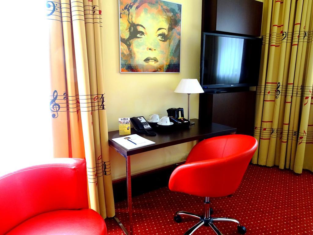 Best Western Plus Amedia Art Salzburg Ruang foto